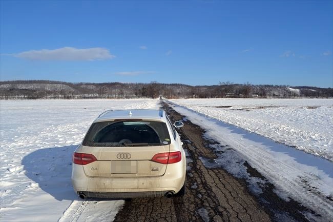 Audi A4AVANT　後ろから撮影