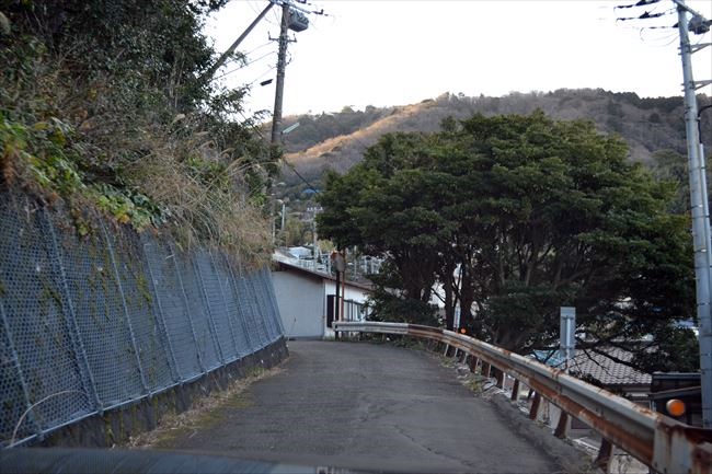 街中や狭い道を走る