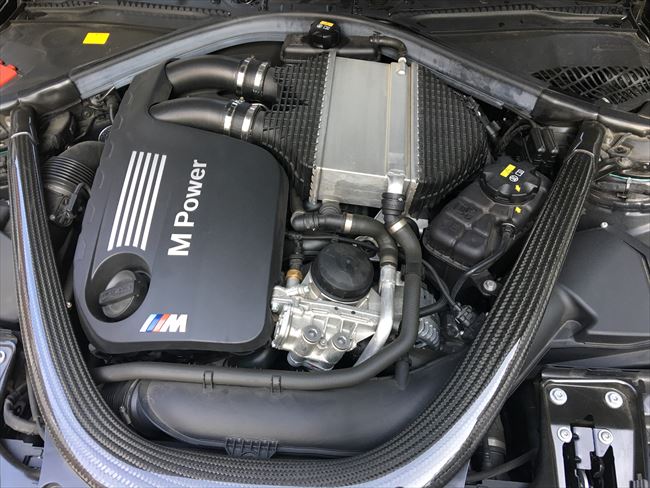 BMW M4に搭載される直列6気筒3.0Lエンジン