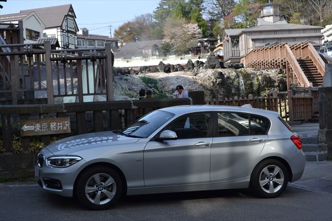 BMW 118d スポーツ　サイド