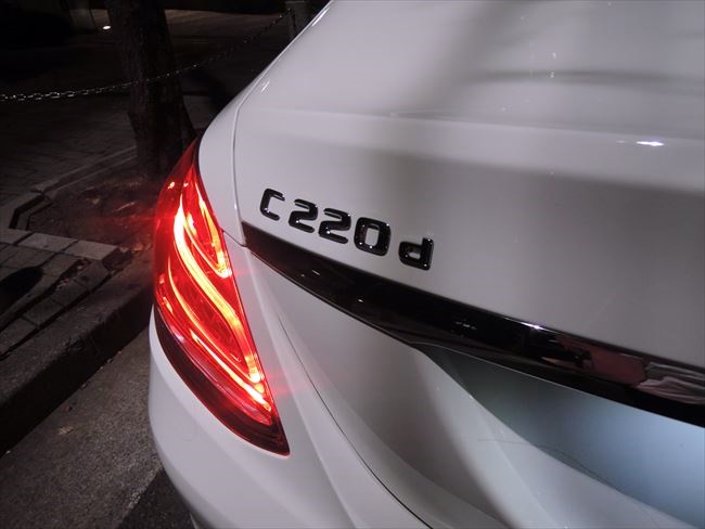 メルセデス・ベンツ C220d　アバンギャルド　エンブレム