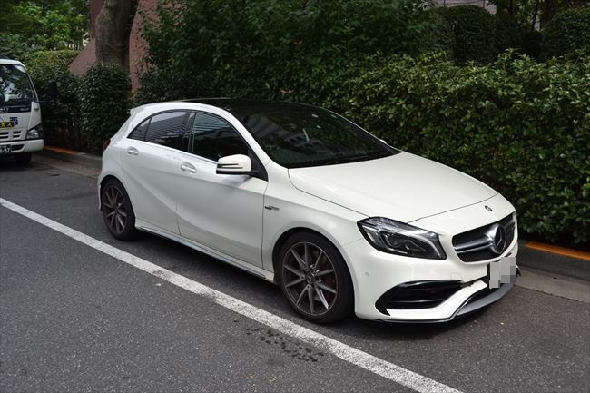 メルセデスAMG A45 4MATIC