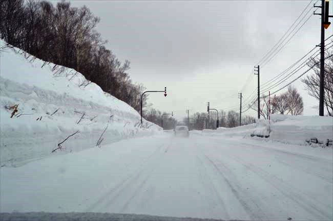 雪道での追い越しも容易