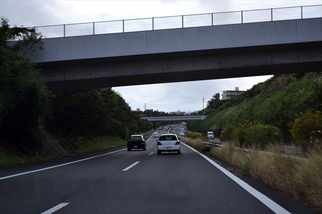 高速道路を走行