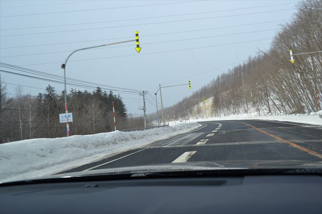 クラウンアスリート　スタッドで山道