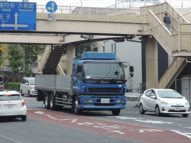 環七通りにあるバス以外右折禁止